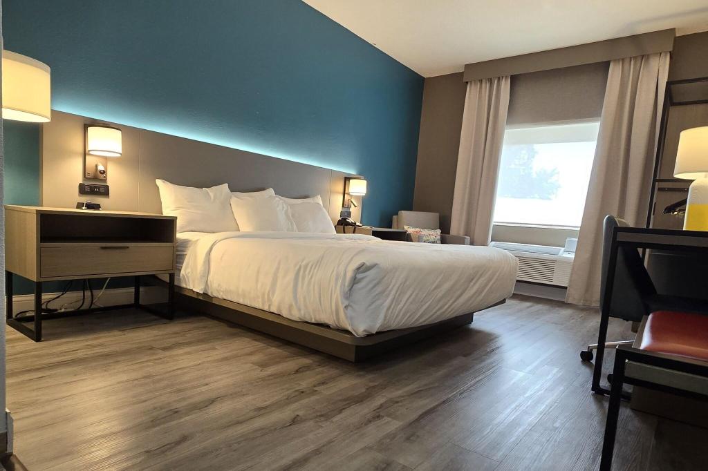 Comfort Inn & Suites Mason City - Clear Lake