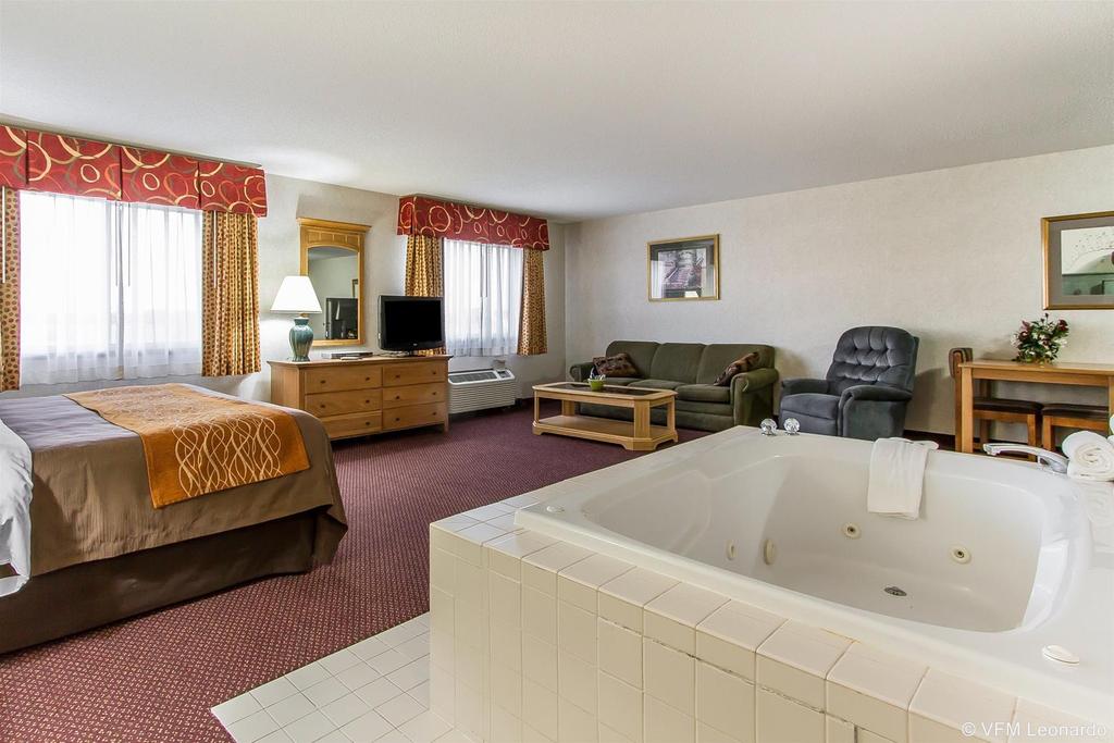 EverSpring Inn & Suites     