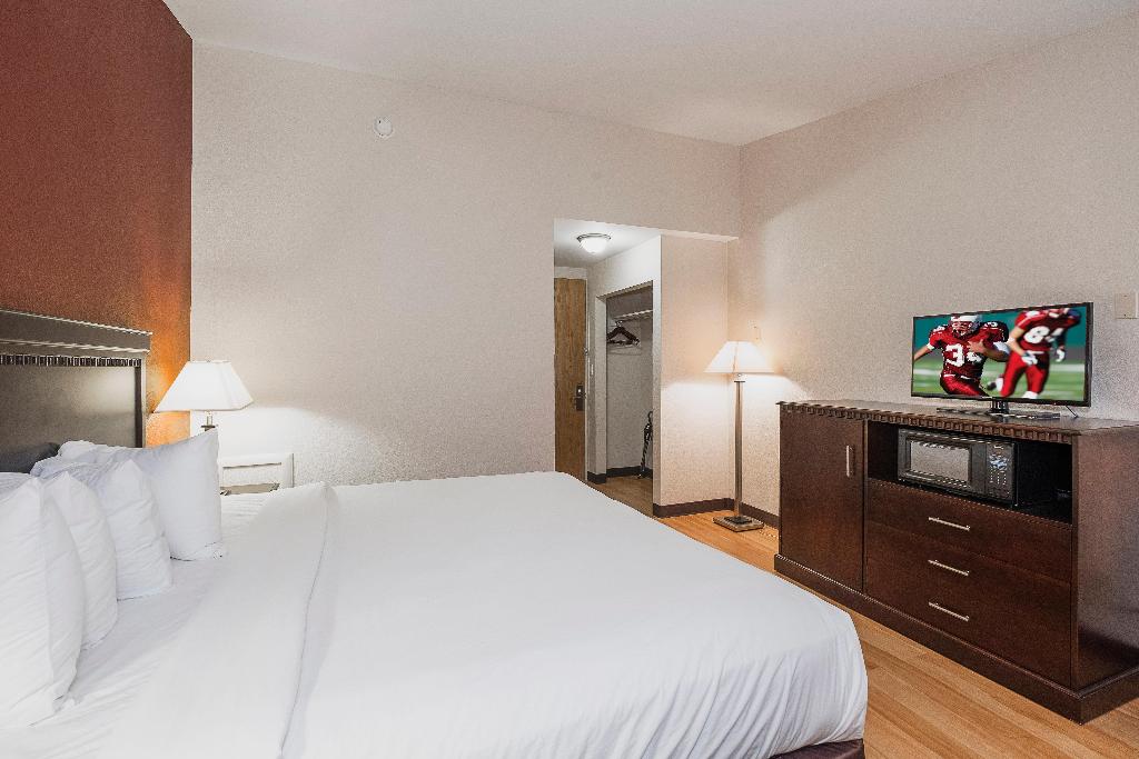 Red Roof Inn & Suites Mt Holly - McGuire AFB
