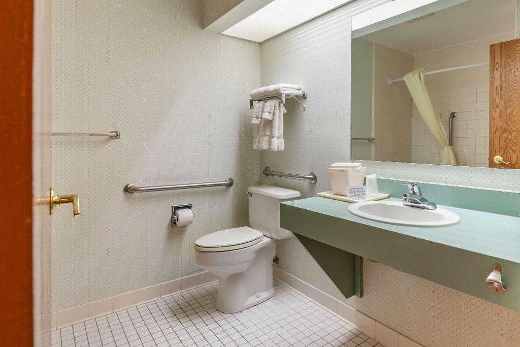 Econo Lodge Wausau - Rothschild