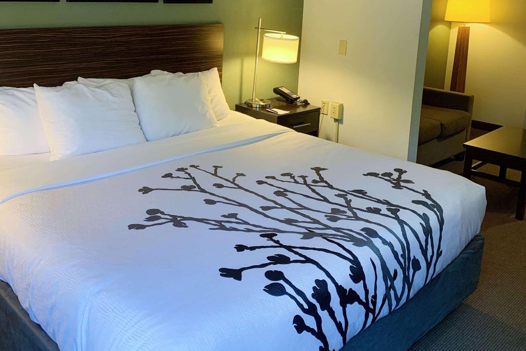 Sleep Inn & Suites Glens Falls Area