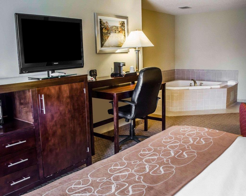 Comfort Suites Hummelstown - Hershey