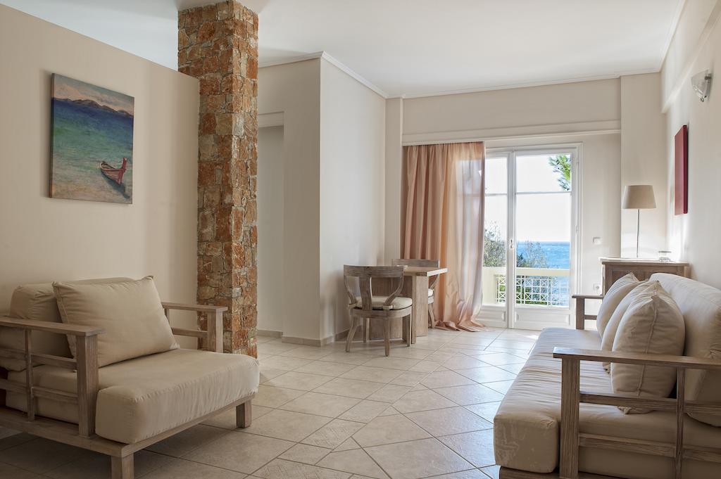 Alonissos Beach Bungalows & Suites Hotel