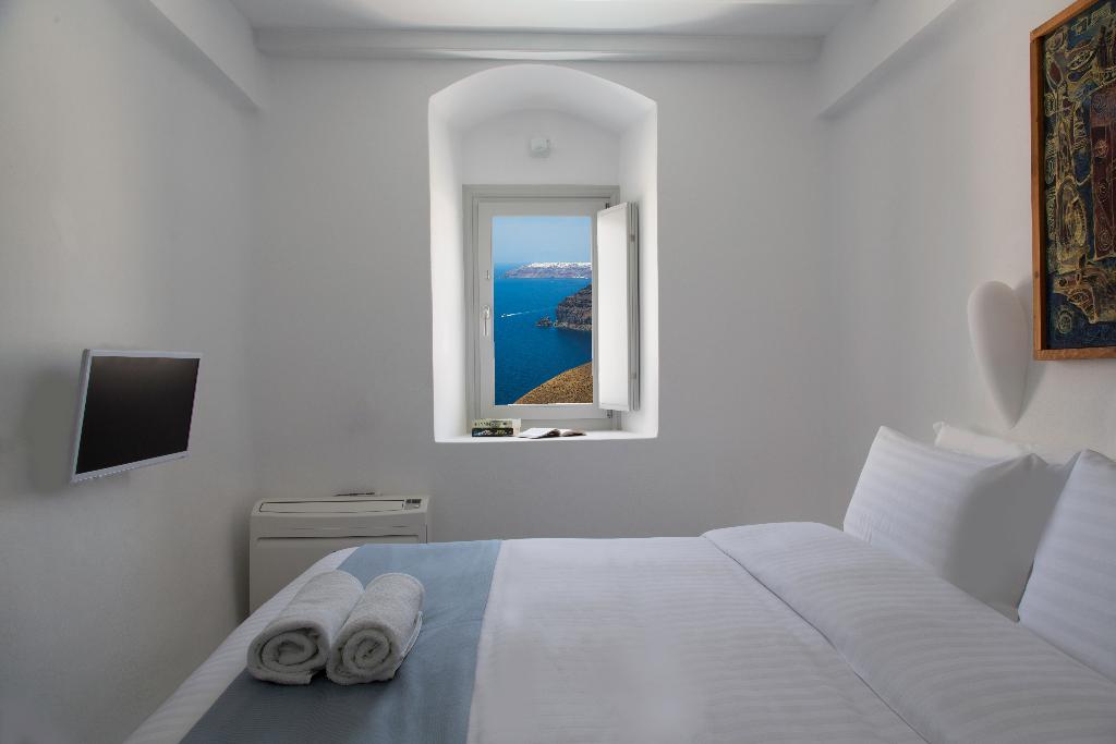 Trieris Villas & Suites