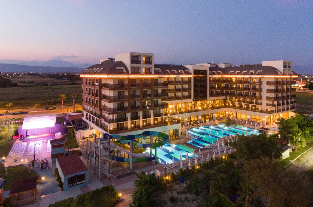 Glamour Resort Spa 5*