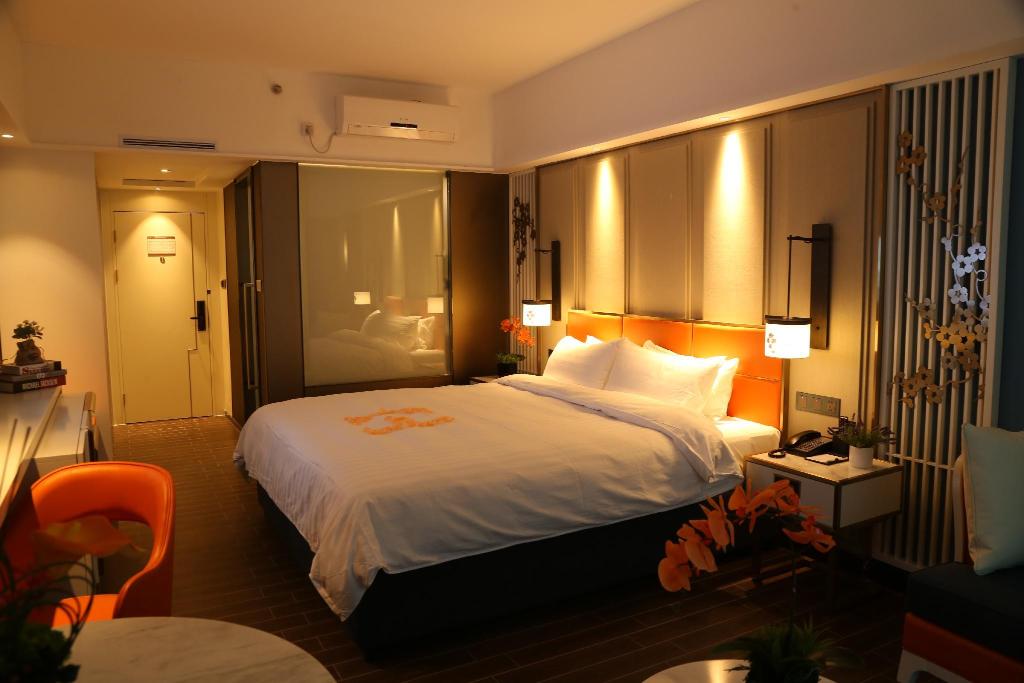 Clifford Hotel