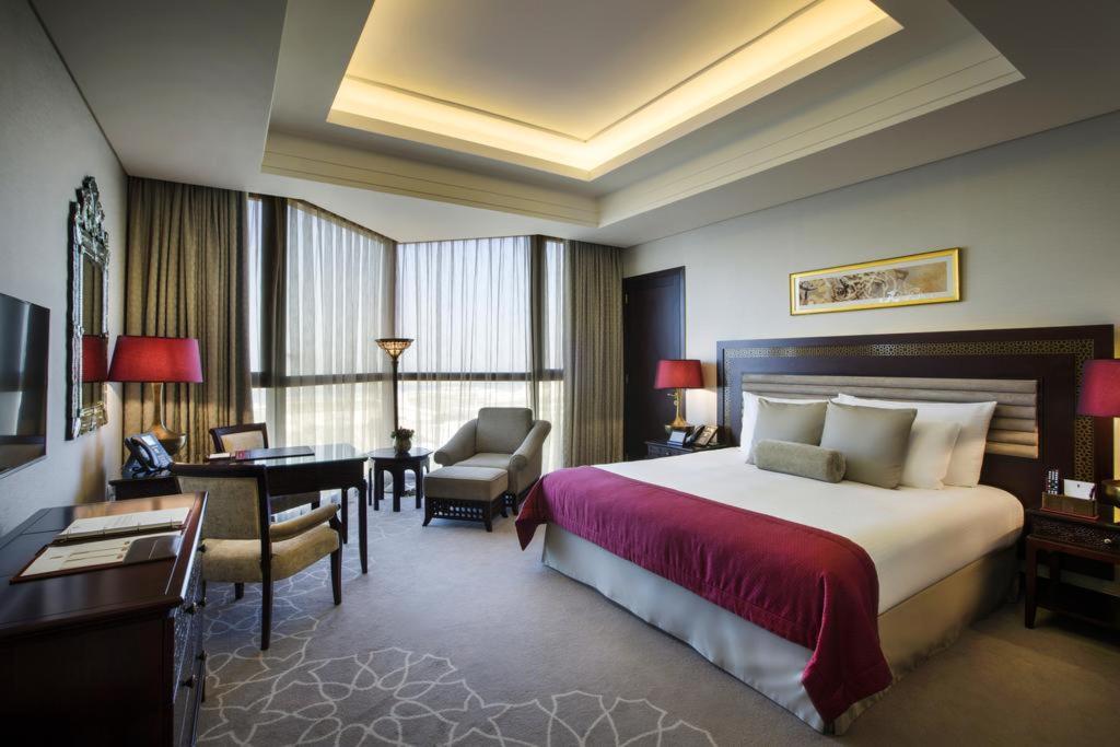 Bab Al Qasr Hotel 