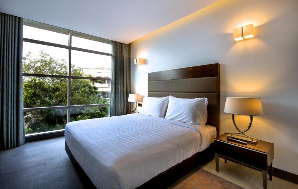 Space Apartments & Suites 