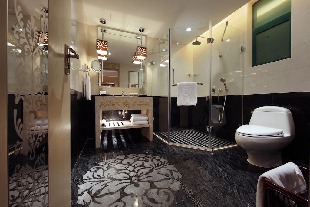 Yihe Grand Hotel