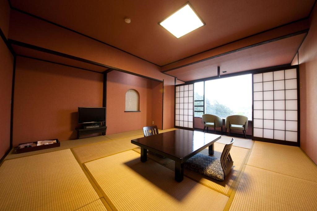Hinano Sato Sanyokan