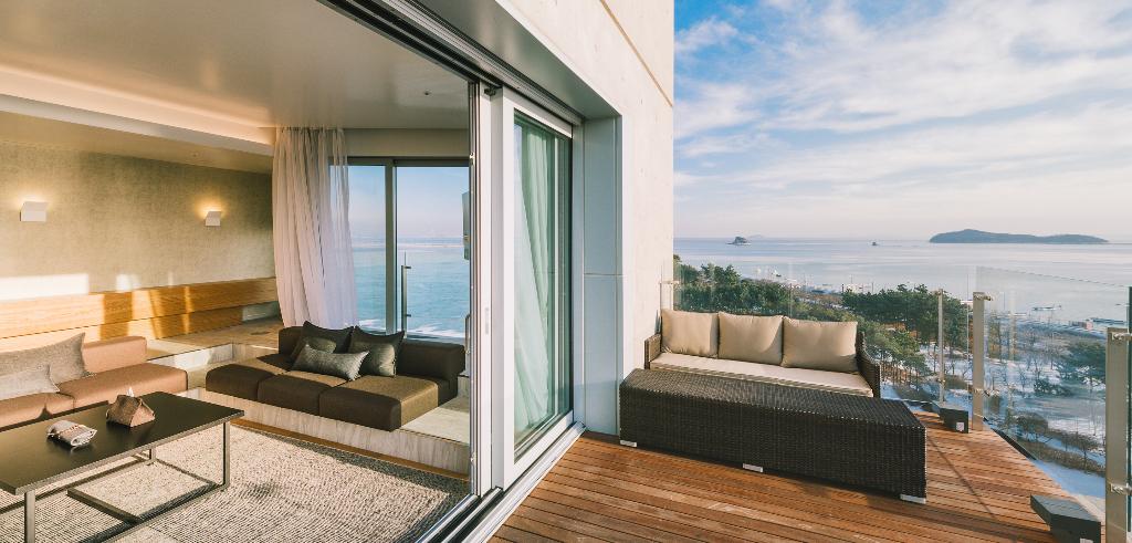 Nest Hotel