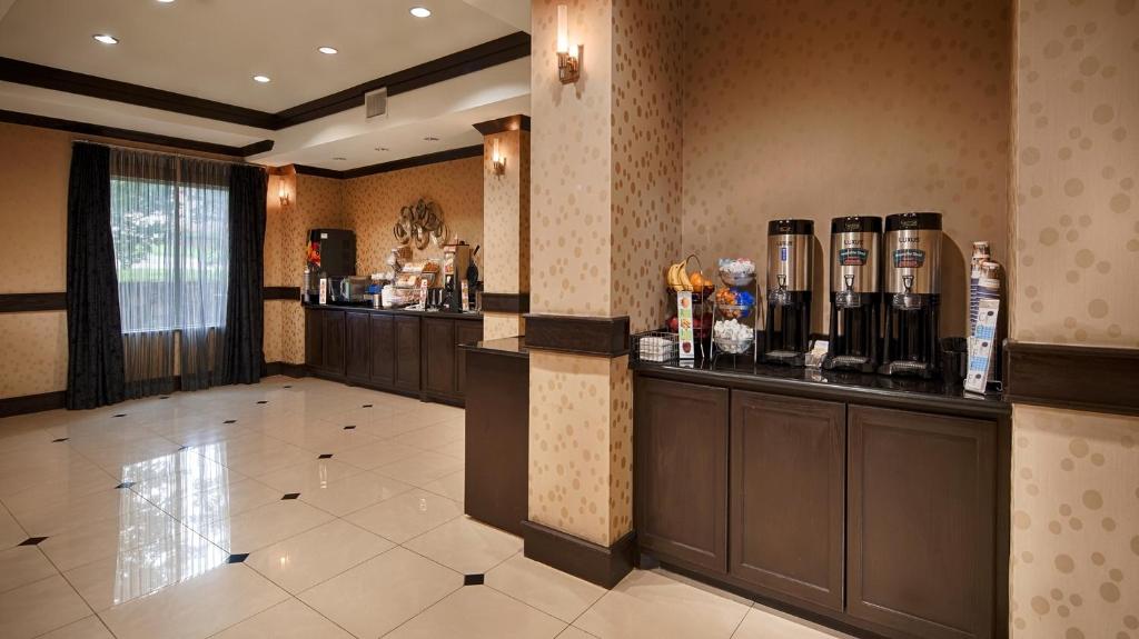 Best Western Plus DFW Airport West Euless