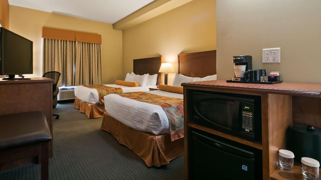 Best Western Plus Service Inn & Suites