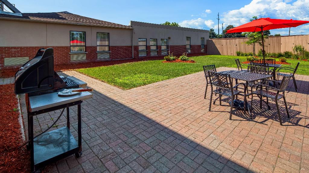 Best Western Plus Bowmanville