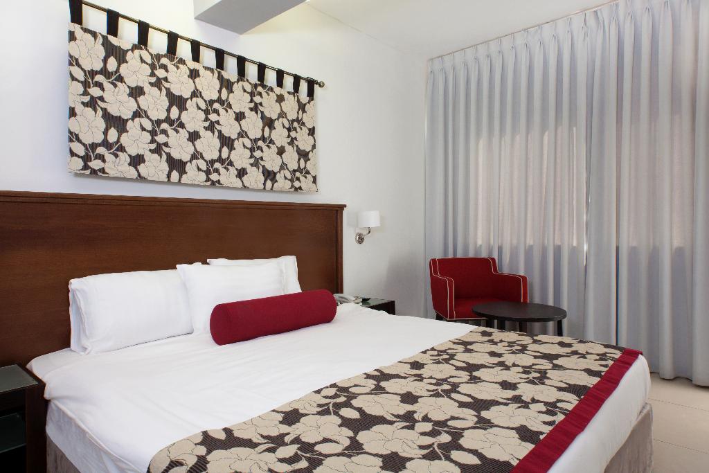 Eden Inn Hotel