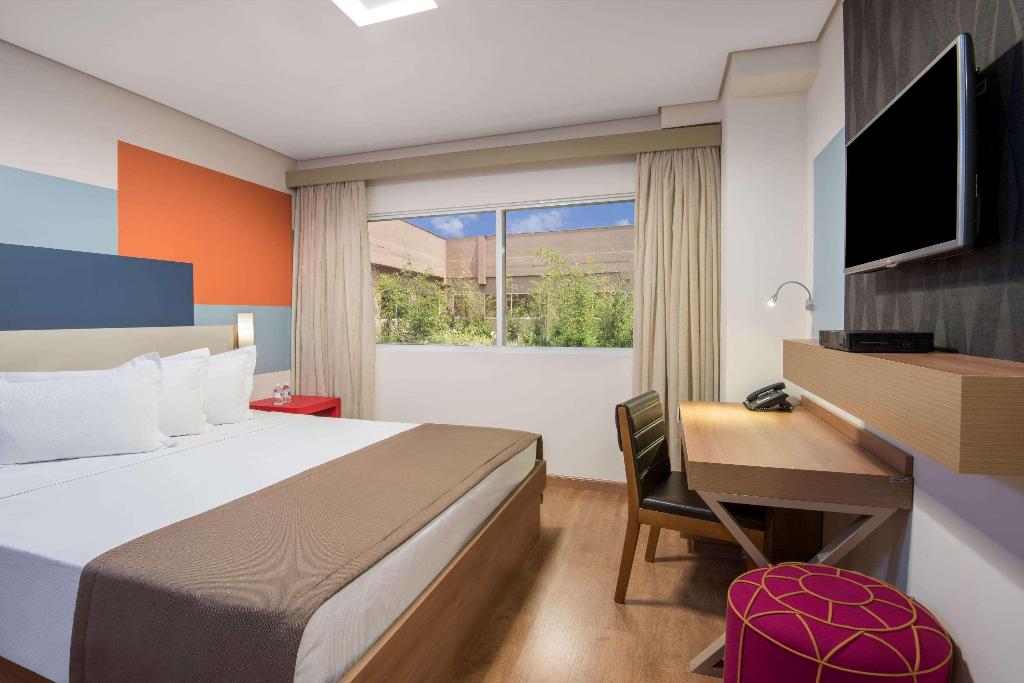 hotel-thumb