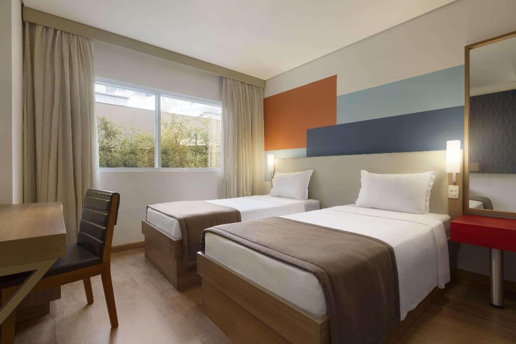 hotel-thumb
