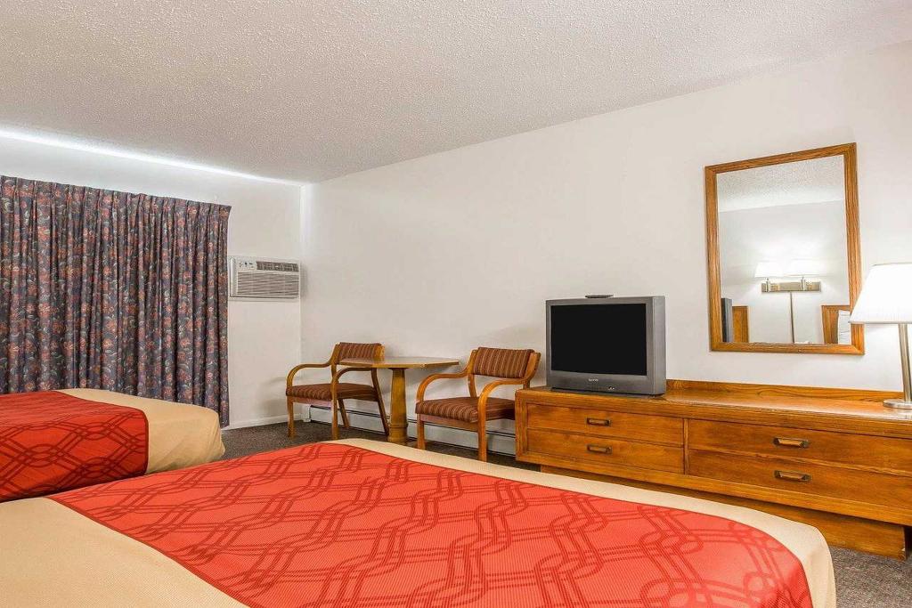 Econo Lodge Malone