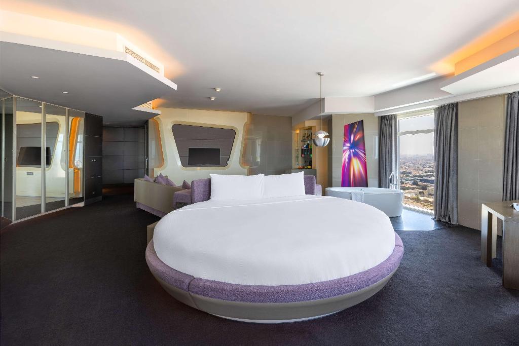 hotel-thumb