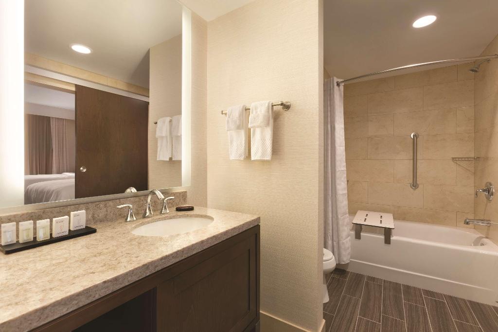 Embassy Suites by Hilton Akron-Canton Airport