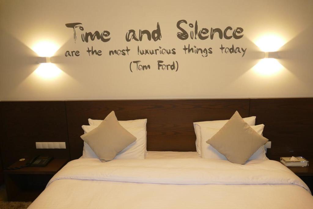 Three o Nine Hotel
