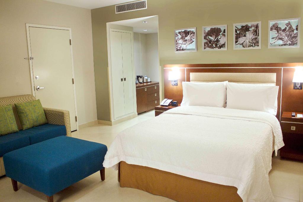 Hampton Inn By Hilton Merida