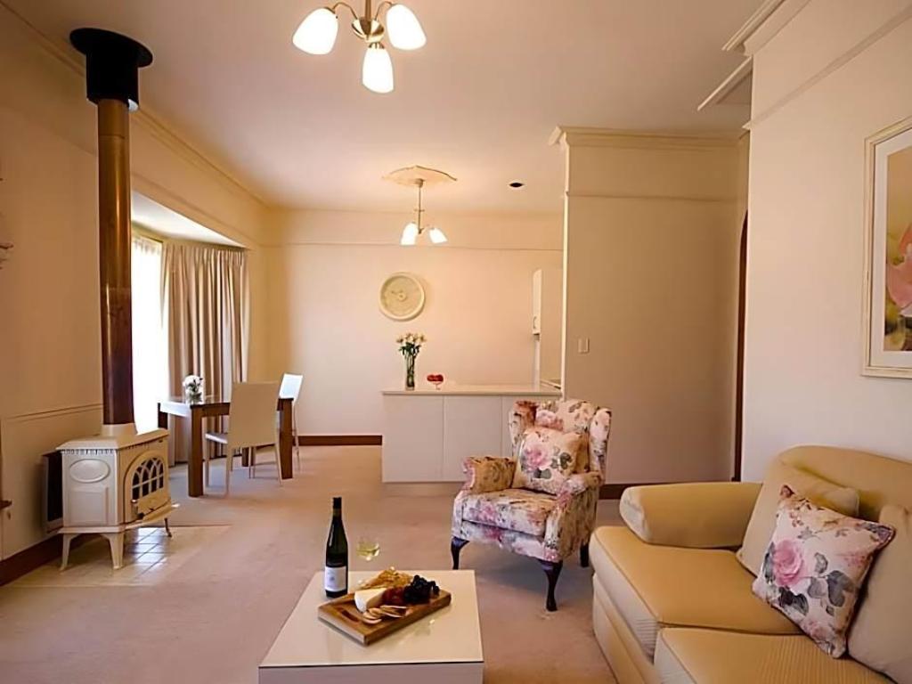 Brice Hill Country Lodge