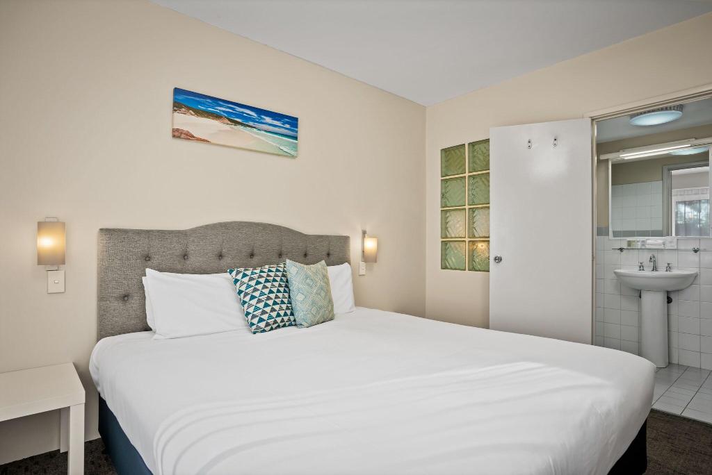 Broadwater Beach Resort