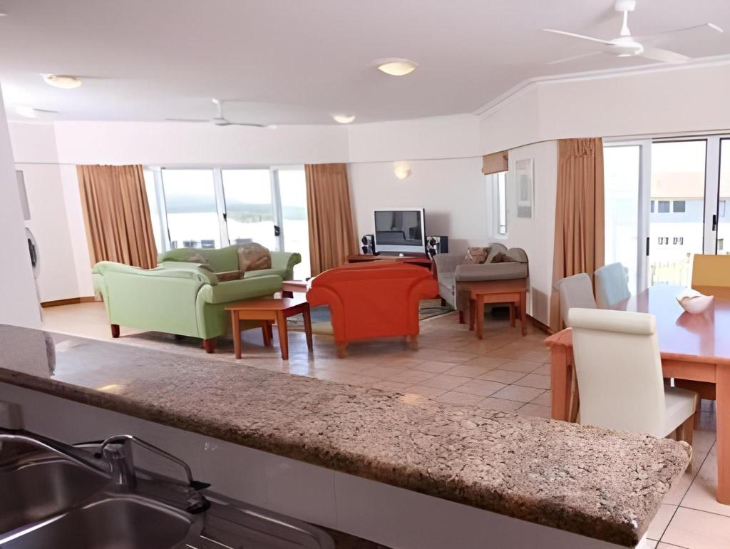 Coolum Seaside Accommodation
