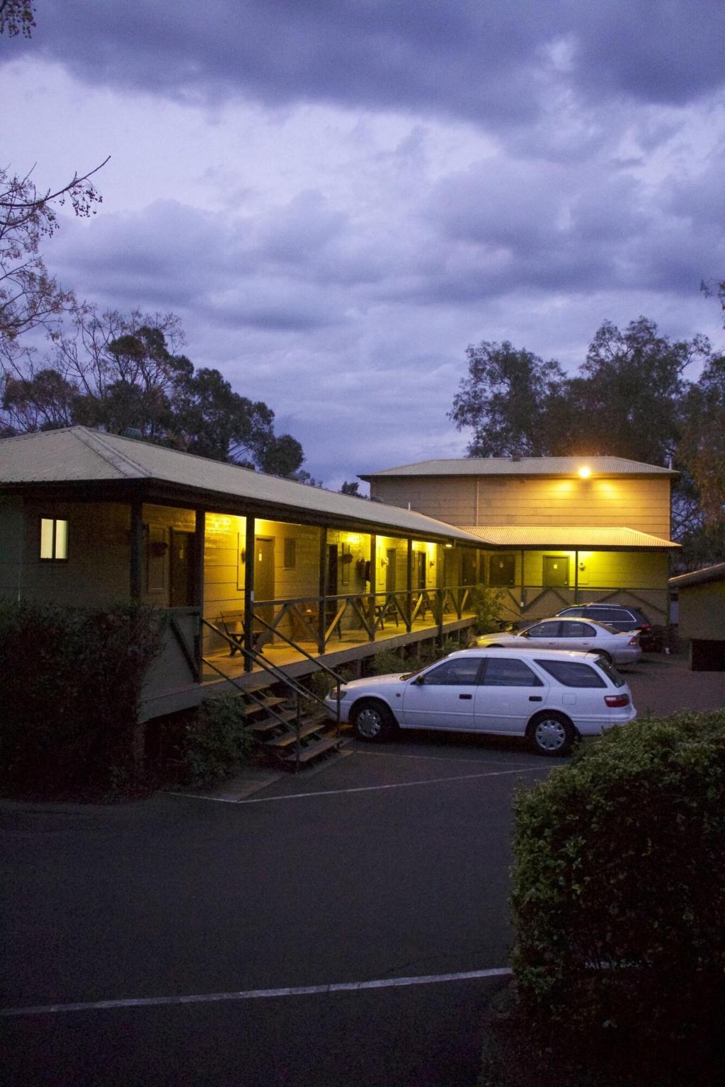 Lake Forbes Motel