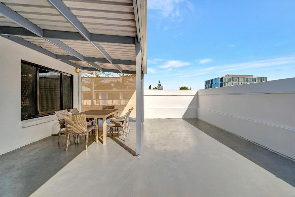Montego Mermaid Beach Motel