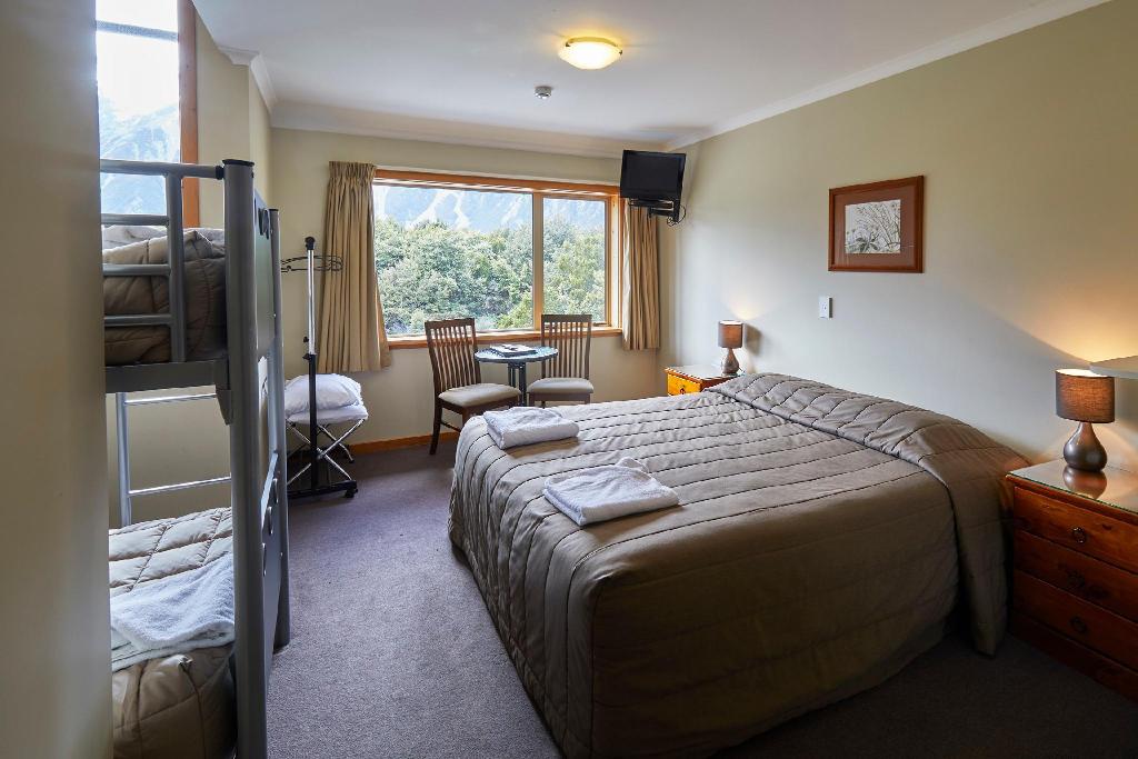 Aoraki Mount Cook Alpine Lodge