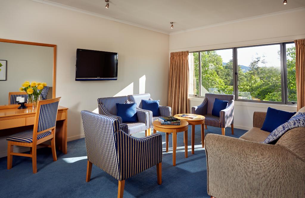 Saxton Lodge
