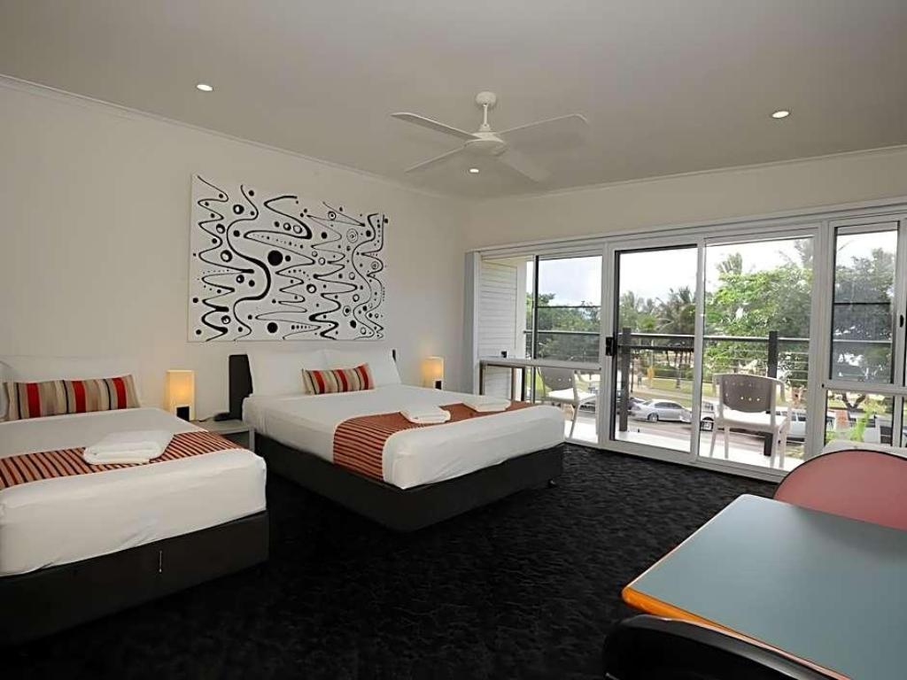 Shoredrive Motel