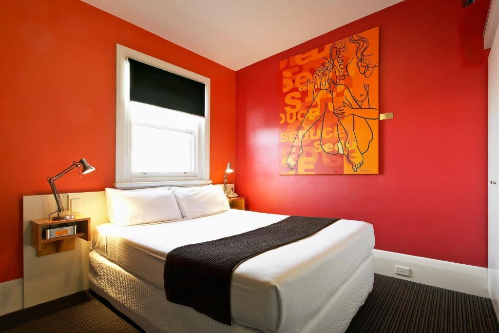Tolarno Hotel