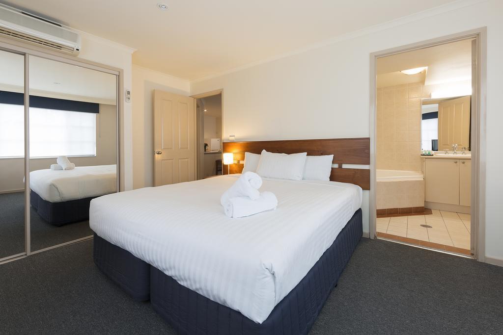 Canberra Parklands Central Apartment Hotel photo 12