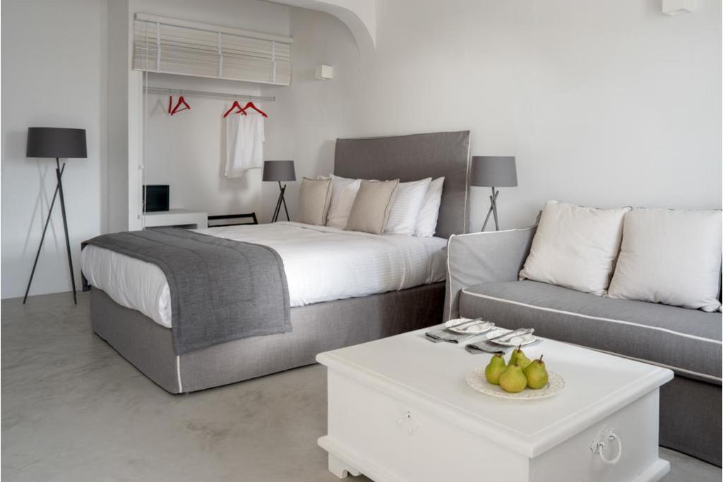 Cova Mykonos Suites