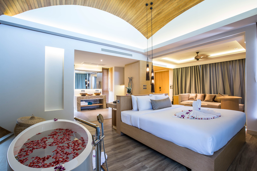 Crest Resort and Pool Villas