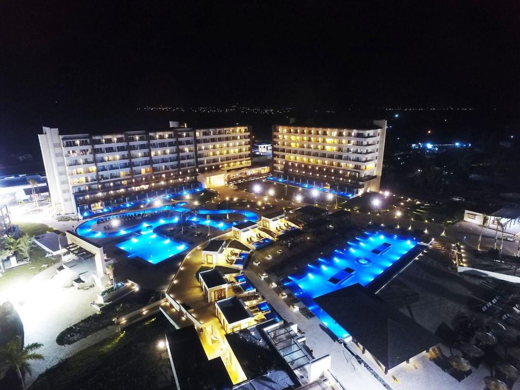 Royalton Blue Waters photo 317