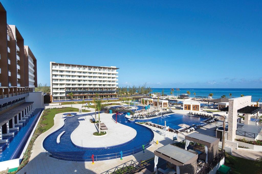 Royalton Blue Waters photo 325