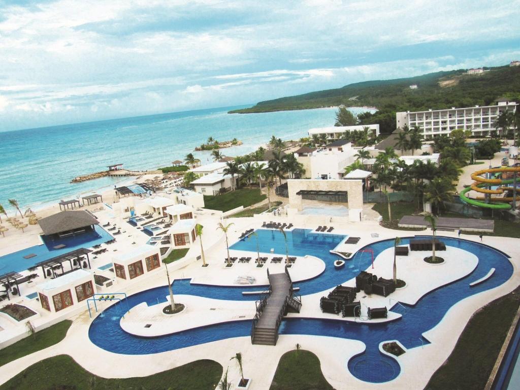 Royalton Blue Waters photo 313