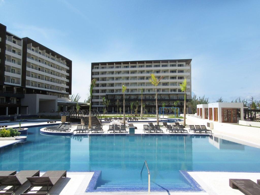 Royalton Blue Waters photo 314