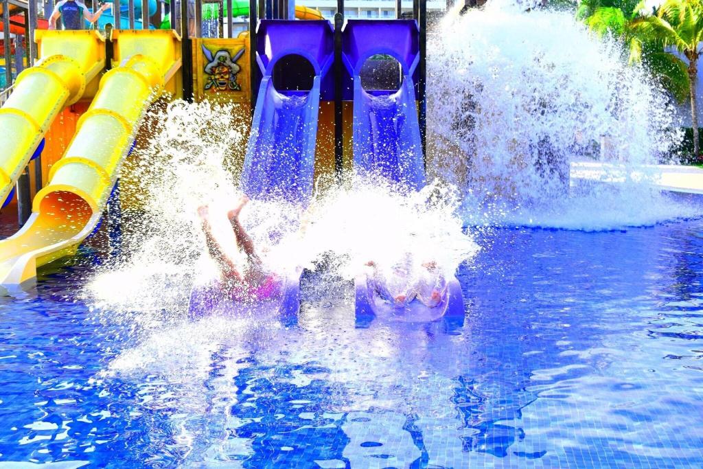 Royalton Blue Waters photo 324