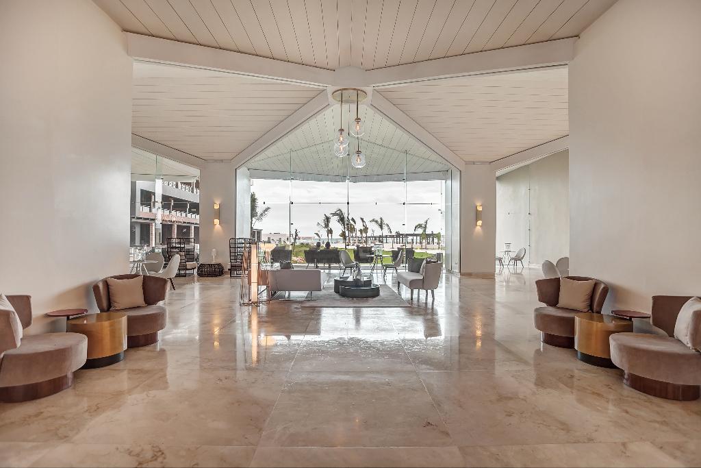 Royalton Blue Waters photo 98
