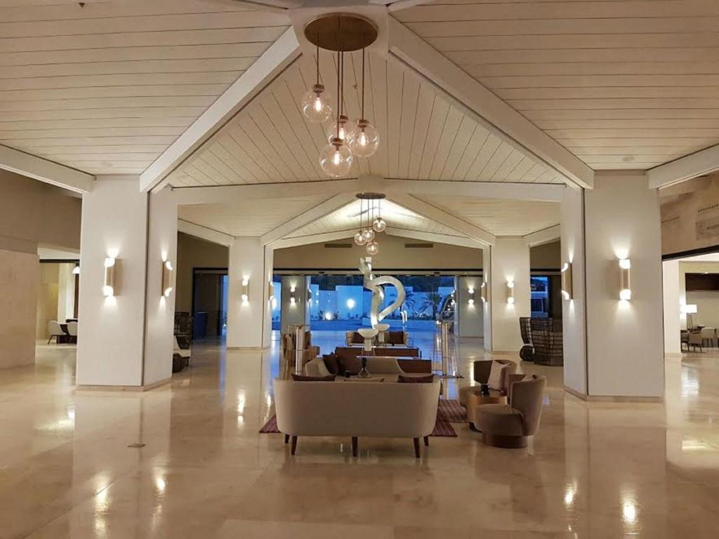 Royalton Blue Waters photo 96