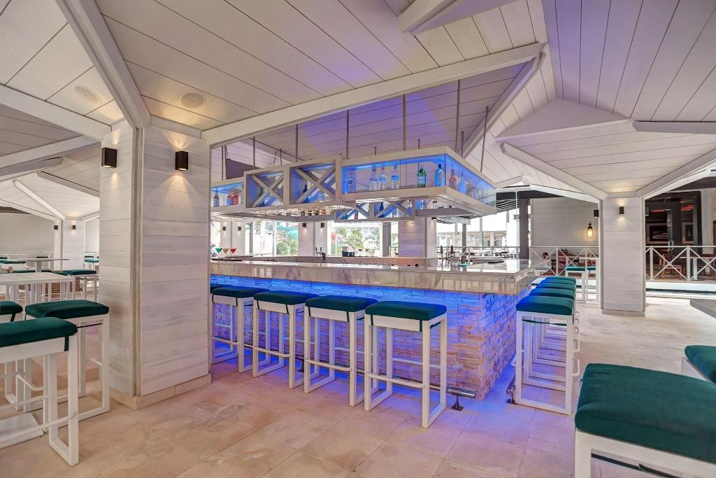 Royalton Blue Waters photo 58