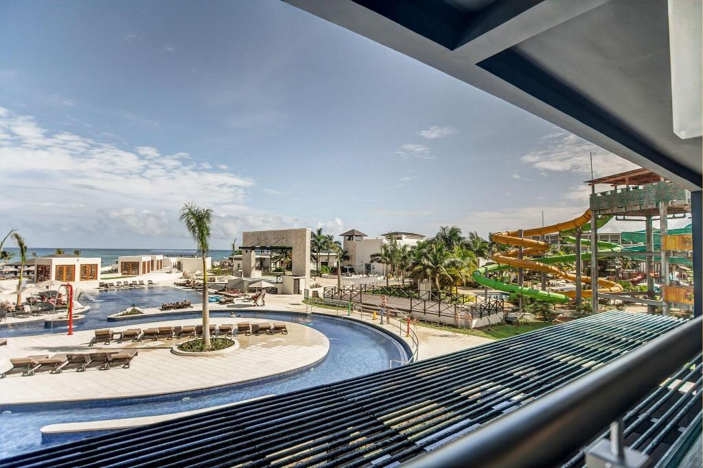 Royalton Blue Waters photo 93