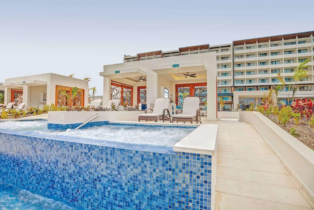 Royalton Blue Waters photo 363