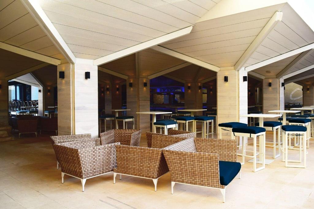 Royalton Blue Waters photo 149