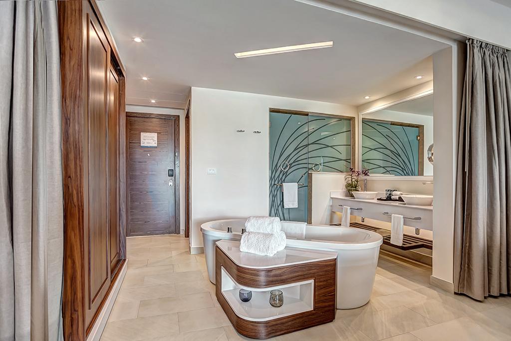Royalton Blue Waters photo 252